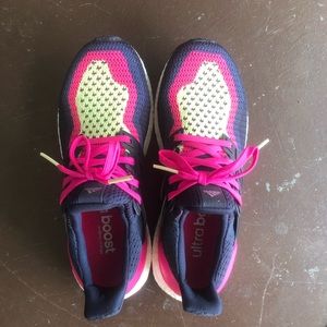 Adidas ultra boost women’s running shoes 7.5